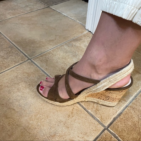 Brown wedge sandals - Picture 5 of 5